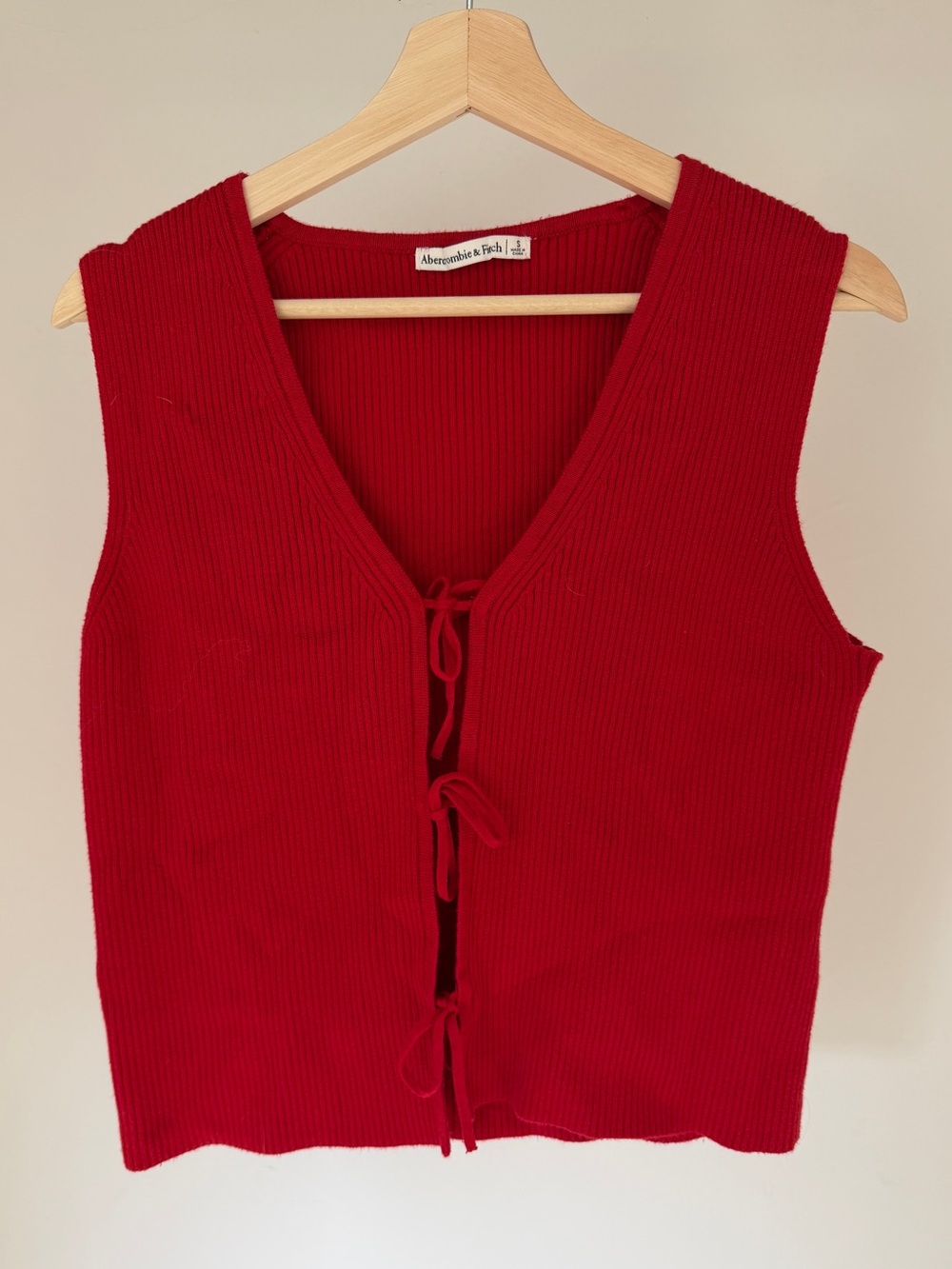 Abercrombie & Fitch Red Ribbed Tie-Front Tank Small